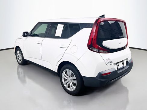 Used 2022 Kia Soul LX FWD image 8
