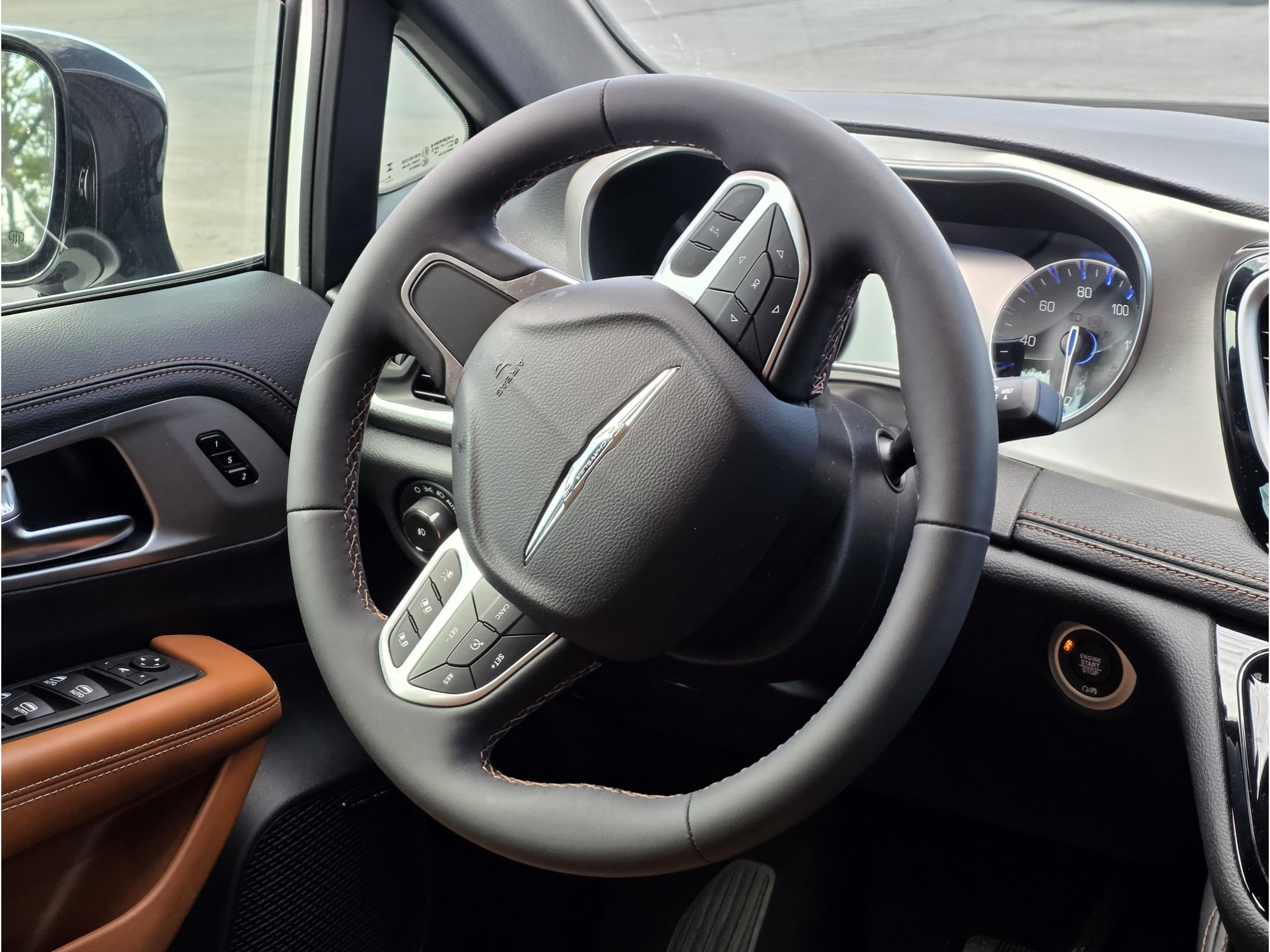 Used 2026 Chrysler Pacifica Pinnacle FWD image 17