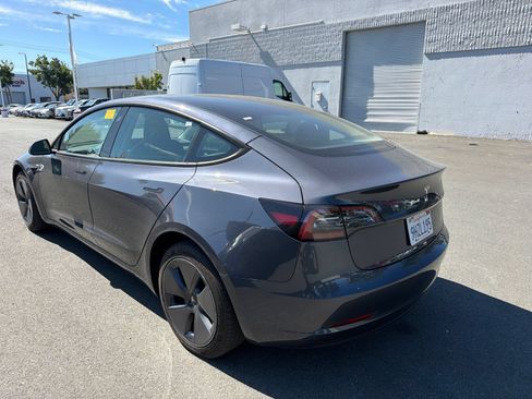 Used 2023 Tesla Model 3 Standard Range RWD image 5