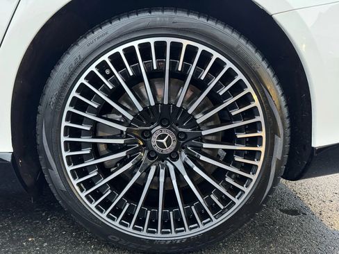 Used 2022 Mercedes-Benz EQS 580 4MATIC Sedan w/ AMG Line Interior image 22