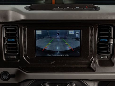 Used 2022 Ford Bronco Black Diamond image 25