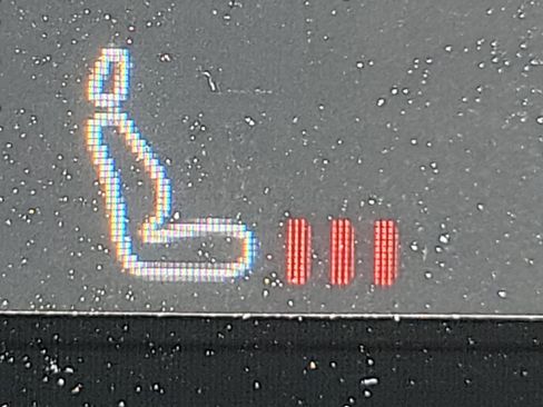 Used 2023 Volvo XC40 Recharge Plus w/ Protection Package Premier image 12