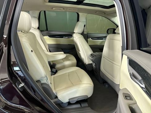 Used 2021 Cadillac XT6 Premium Luxury w/ LPO, Floor Liner Package image 27