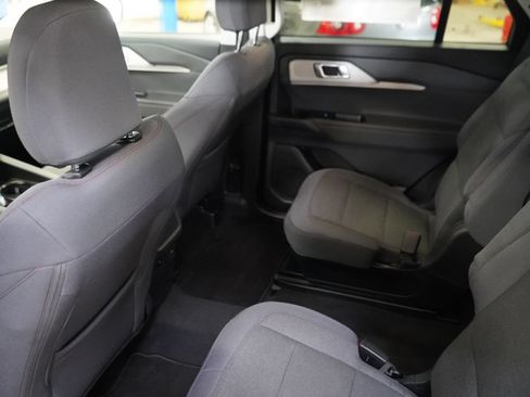 New 2026 Ford Explorer Active RWD image 30