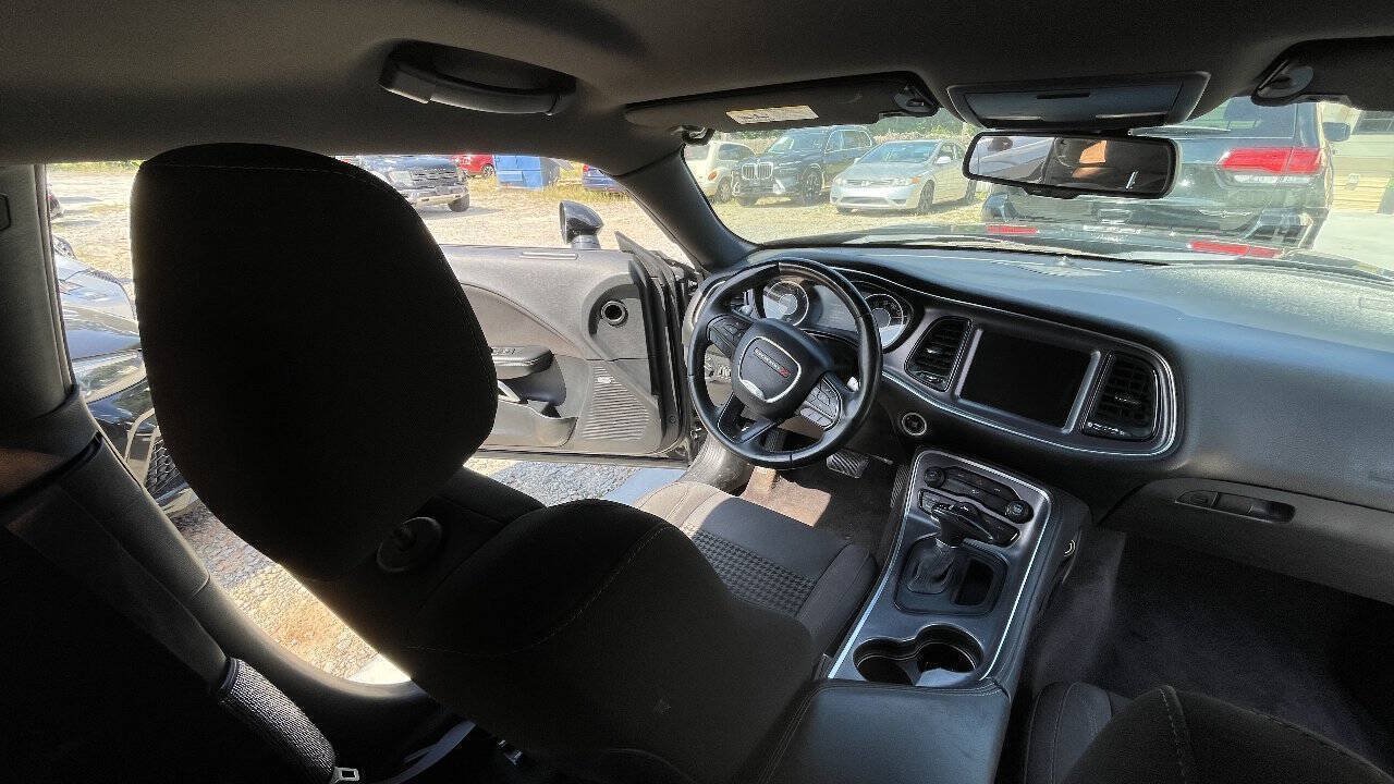 Used 2016 Dodge Challenger SXT w/ Super Sport Group (SS/T) RWD image 34