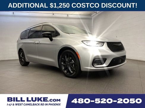 New 2026 Chrysler Pacifica Select FWD image 1
