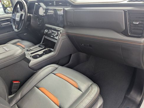 Used 2025 GMC Sierra 3500 AT4 w/ AT4 Premium Plus Package image 34