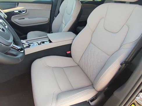 Used 2026 Volvo XC90 B6 Plus w/ Protection Package Premier AWD/4WD image 14
