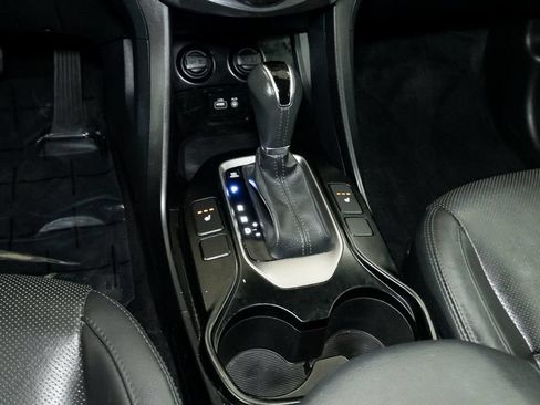 Used 2018 Hyundai Santa Fe SE w/ SE Premium Package 02 AWD/4WD image 19