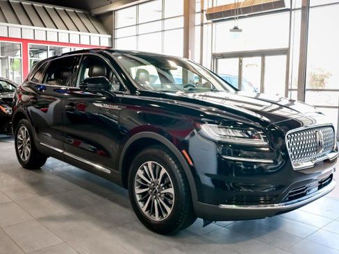Used 2021 Lincoln Nautilus Reserve FWD image 3