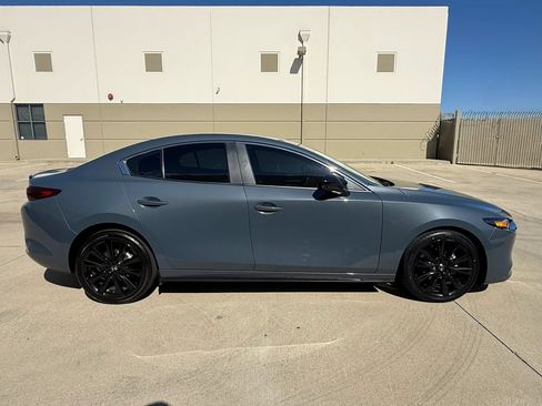 Used 2023 MAZDA MAZDA3 s FWD image 4
