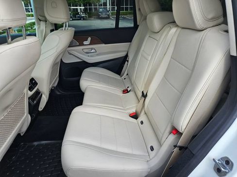 Used 2026 Mercedes-Benz GLS 450 4MATIC image 31
