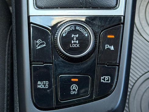 Used 2025 Kia Sportage LX AWD/4WD image 37