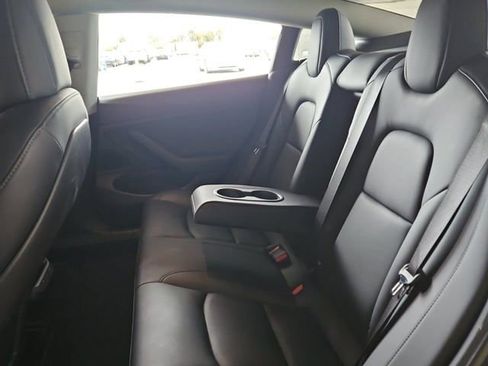 Used 2018 Tesla Model 3 Long Range image 12