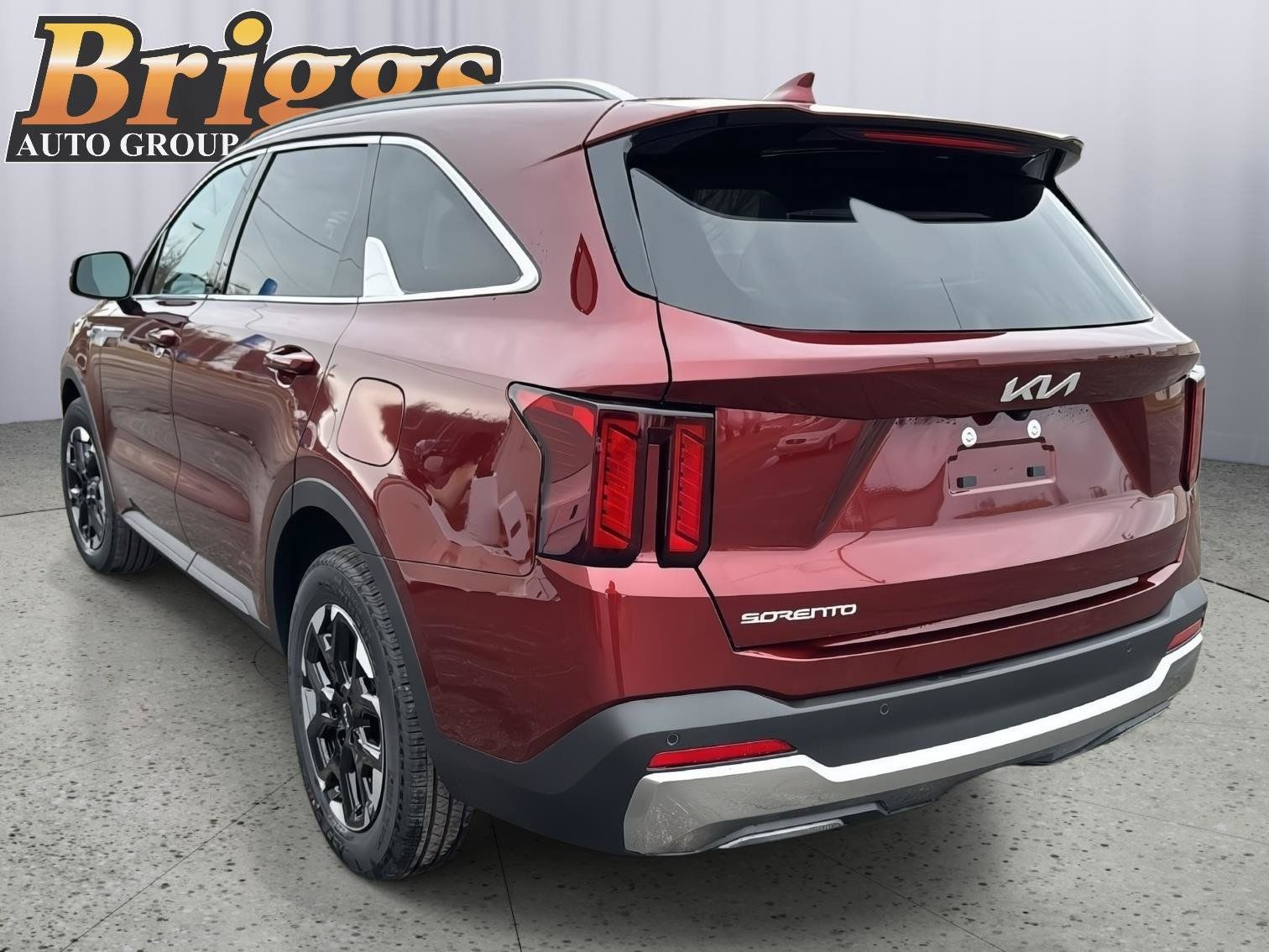 Used 2025 Kia Sorento S w/ Panoramic Sunroof Package FWD image 4