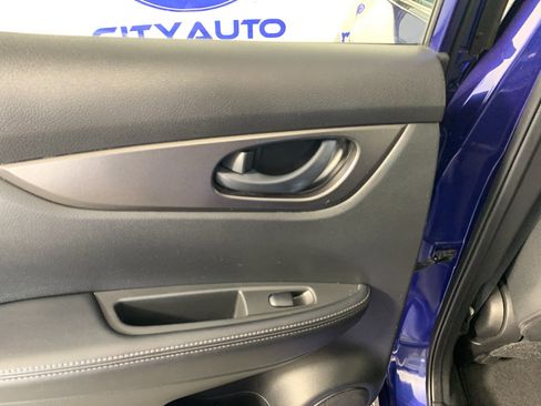 Used 2020 Nissan Rogue Sport S FWD image 30