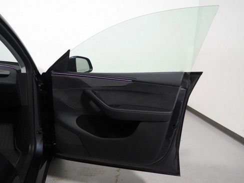 Used 2026 Tesla Model Y 2WD image 64
