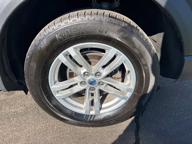 Used 2023 Ford Explorer XLT AWD/4WD image 57