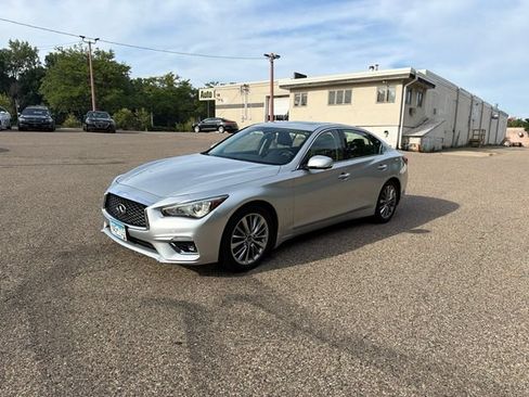 Used 2018 INFINITI Q50 Luxe w/ Sensory Package (Luxe) AWD/4WD image 5