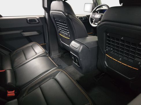 Used 2023 Ford Bronco Badlands AWD/4WD image 13