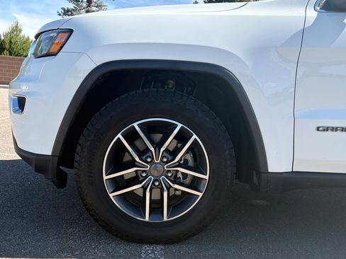 Used 2019 Jeep Grand Cherokee Limited w/ Luxury Group II AWD/4WD image 12