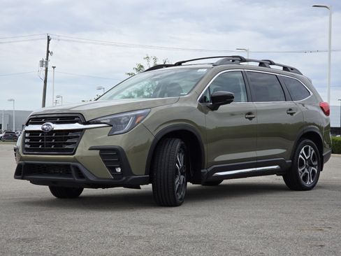 Used 2024 Subaru Ascent Limited w/ Technology Package AWD/4WD image 17