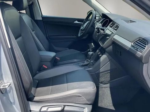 Used 2021 Volkswagen Tiguan SEL FWD image 5