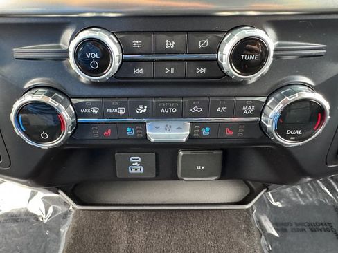 Used 2021 Ford F150 Lariat AWD/4WD image 30