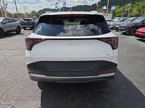 Used 2026 Kia Sportage EX AWD/4WD image 6