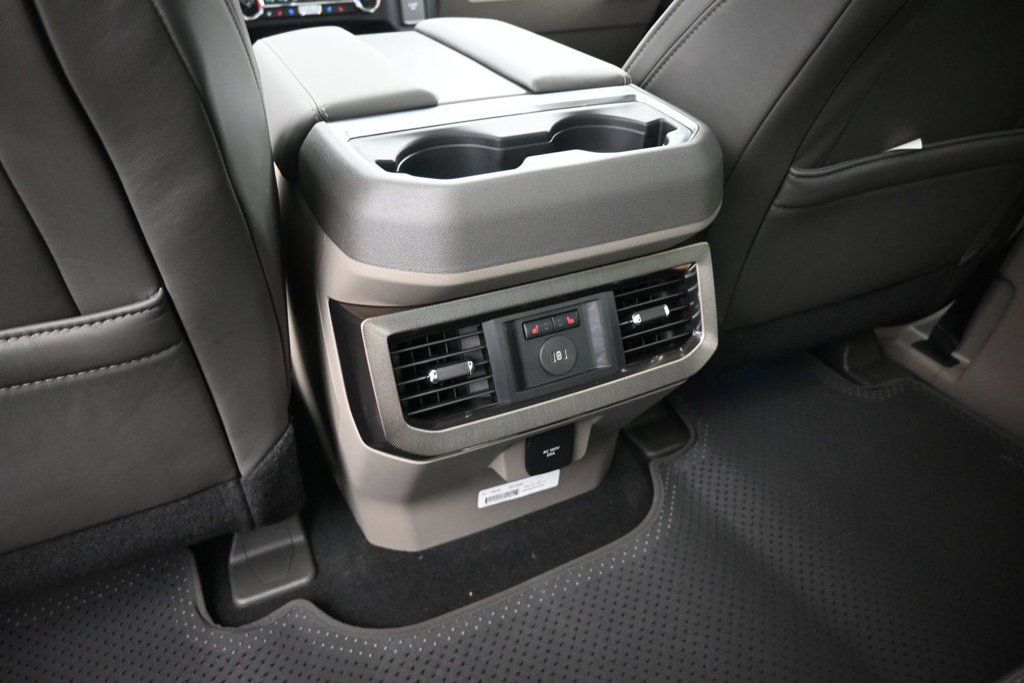 New 2026 Ford F250 Platinum w/ Platinum Plus Package AWD/4WD image 22
