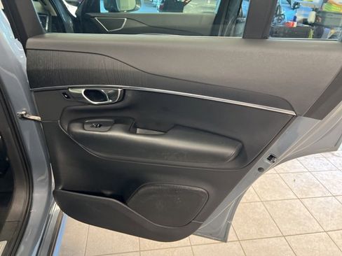 Used 2020 Volvo XC90 T5 Momentum image 15