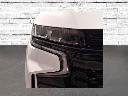 Used 2023 Chevrolet Tahoe Z71 w/ Z71 Off-Road Package AWD/4WD image 9