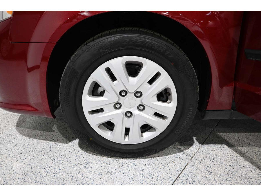 Used 2015 Dodge Grand Caravan American Value Package FWD image 12
