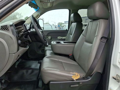 Used 2013 Chevrolet Silverado 3500 W/T image 16