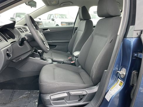 Used 2016 Volkswagen Jetta S image 7