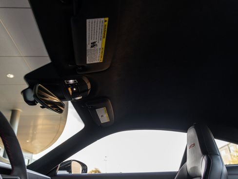 Used 2022 Porsche 911 GT3 image 33