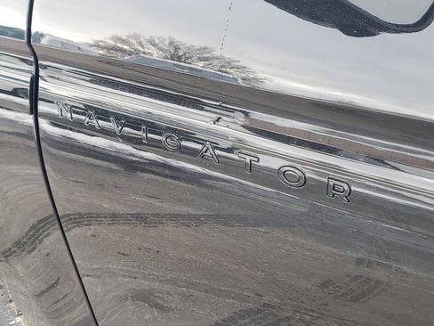 New 2025 Lincoln Navigator Reserve w/ Jet Appearance Package image 7