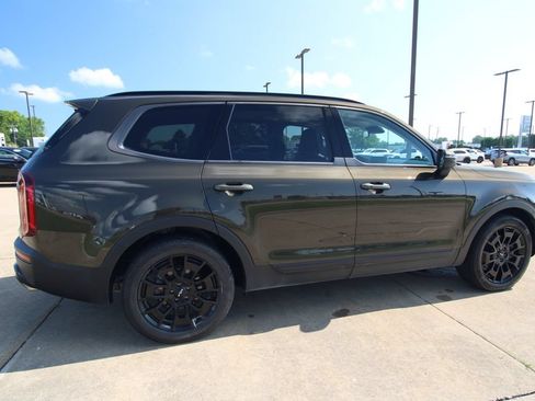 Used 2022 Kia Telluride EX w/ EX Premium Package AWD/4WD image 5