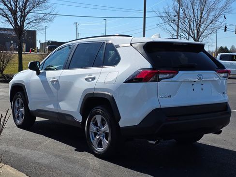 Used 2025 Toyota RAV4 XLE image 6