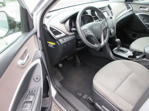 Used 2015 Hyundai Santa Fe GLS image 13