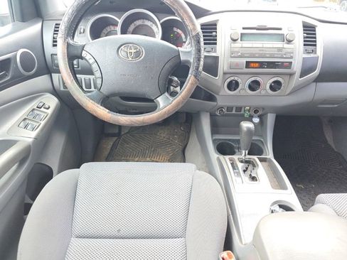 Used 2011 Toyota Tacoma PreRunner image 22