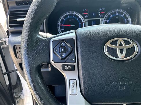 Used 2017 Toyota 4Runner SR5 RWD image 23