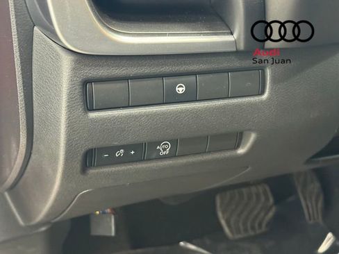 Used 2023 Nissan Rogue SV image 27