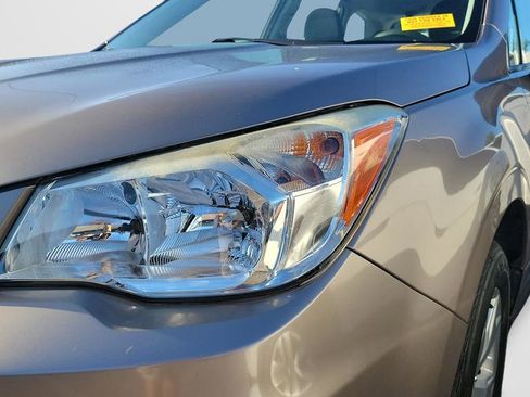 Used 2015 Subaru Forester 2.5i w/ Alloy Wheel Package AWD/4WD image 7