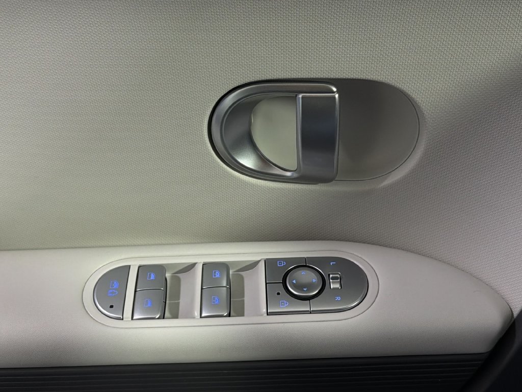Certified 2024 Hyundai Ioniq 5 SEL AWD/4WD image 34