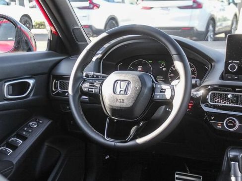 Used 2025 Honda Civic Sport image 19