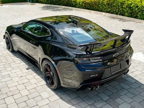 Used 2018 Chevrolet Camaro ZL1 RWD image 21