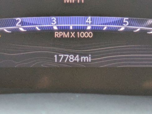 Used 2025 Jeep Grand Cherokee L Laredo image 21