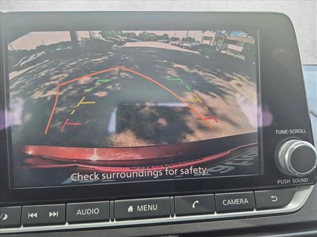 Used 2025 Nissan Altima 2.5 SV AWD/4WD image 13