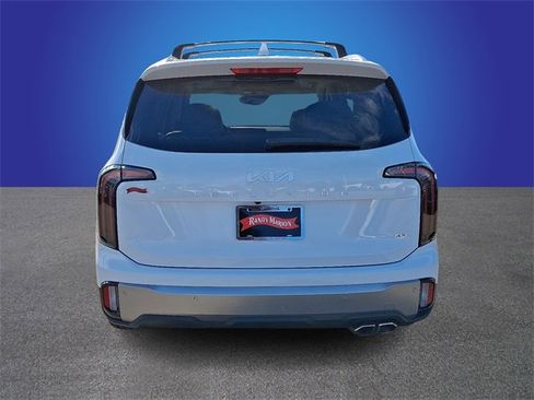 Used 2025 Kia Telluride EX w/ EX Captain's Chair Package image 6